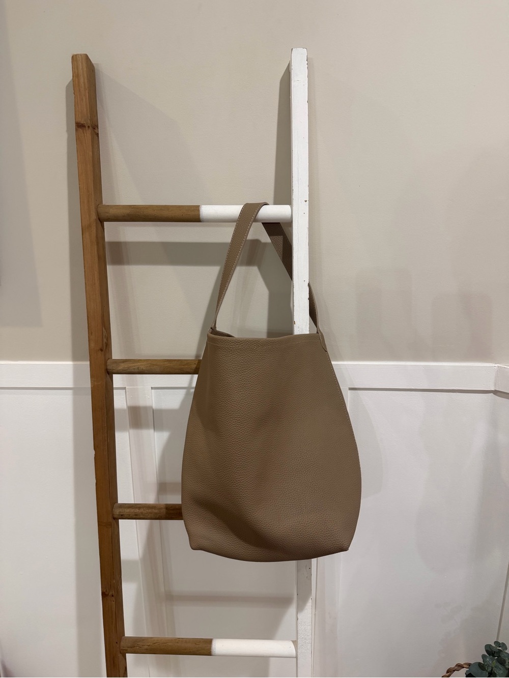 Elegant Taupe Leather Tote Bag